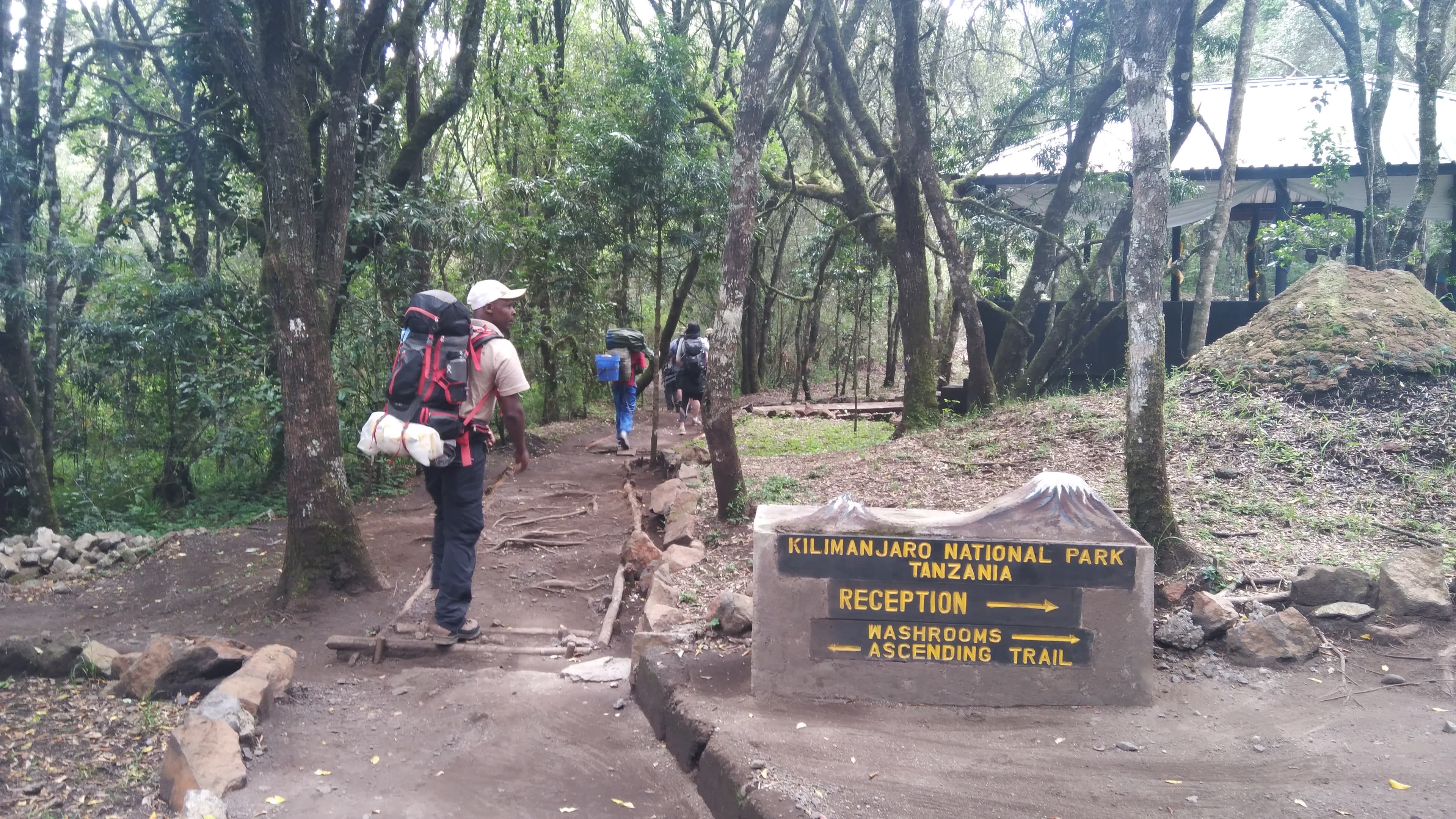 Marangu-entrén till Kilimanjaro nationalpark